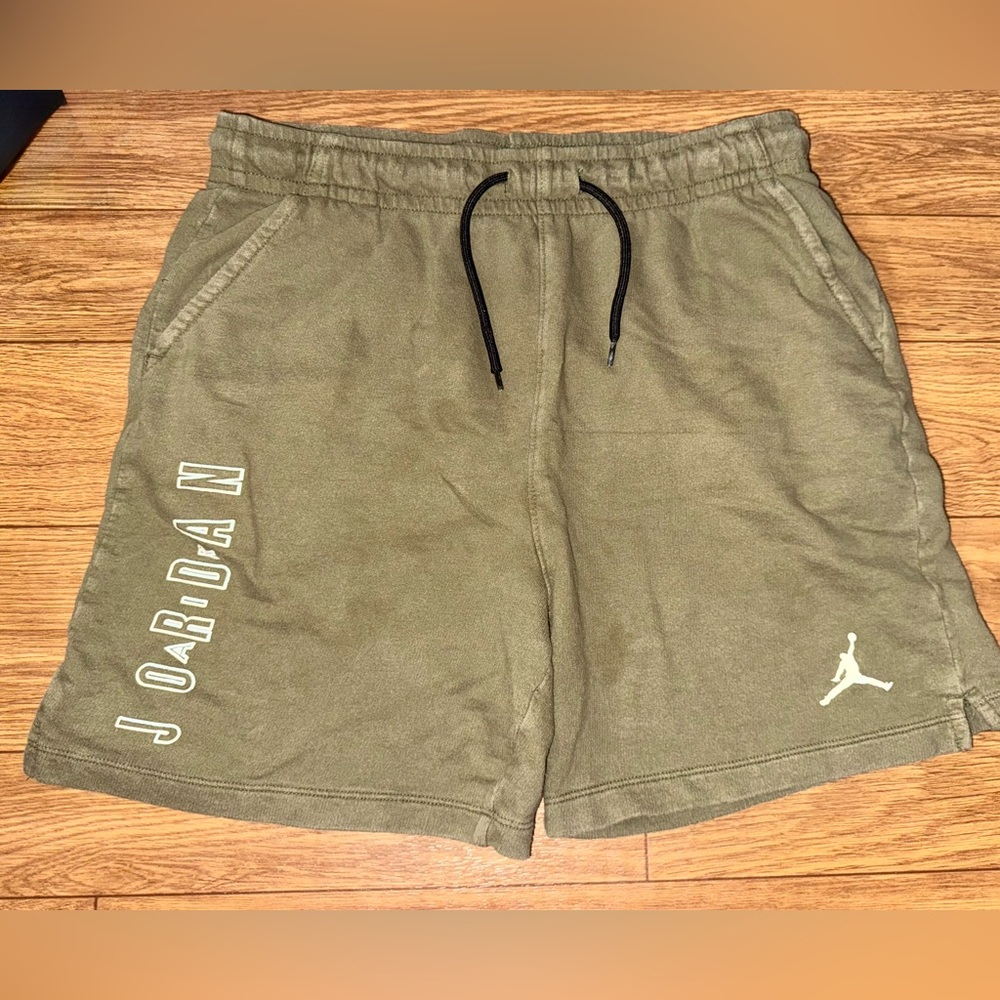 Nike Air Jordan Essential Fleece Shorts Olive men’s M